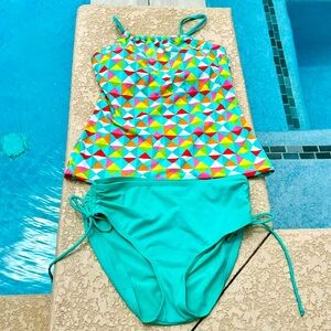Relativity Tankini Size Medium